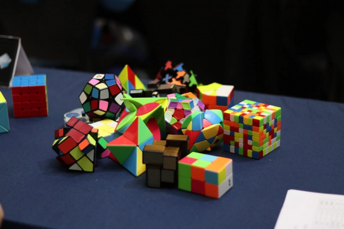 一些魔術方塊-scaled