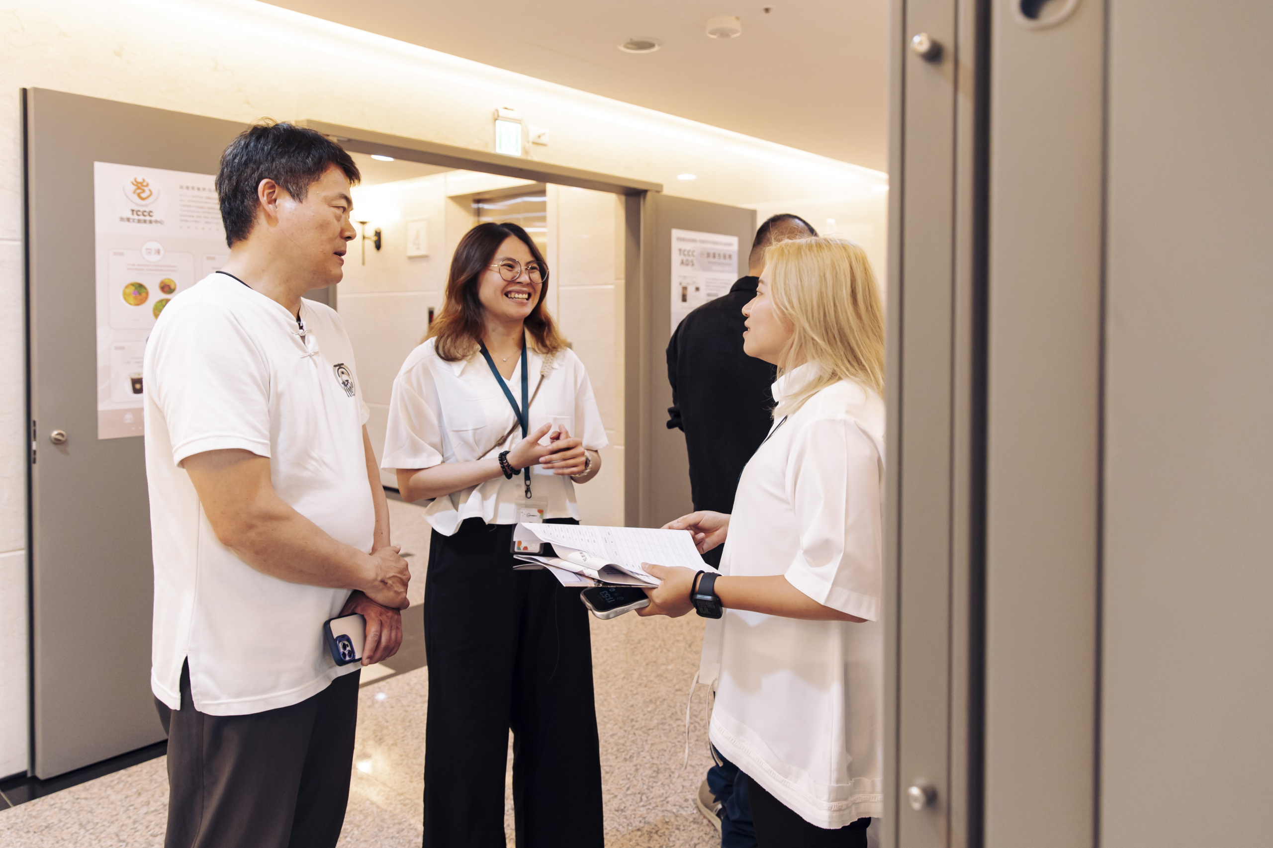 板橋館開幕茶會來賓互動