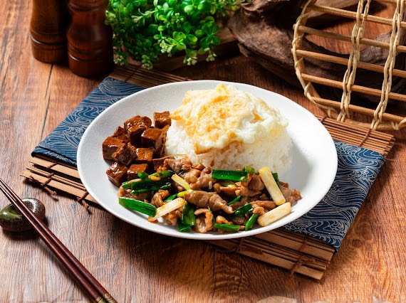 蔥爆豬肉飯